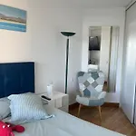 En Bord De Beachfront Lägenhet Hendaye
